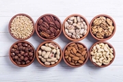 نکات قابل توجه در خرید آجیل/ پرهیز از زیاده روی در مصرف شیرینی و شکلات